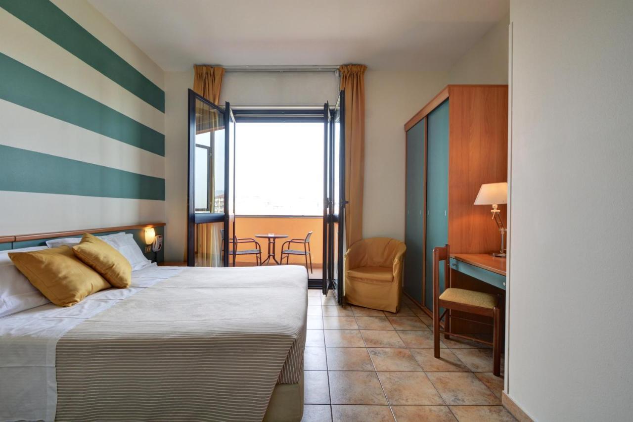 Astor 3*